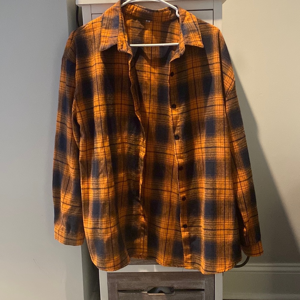 Oversized button down flannel perfect for fall and winter!